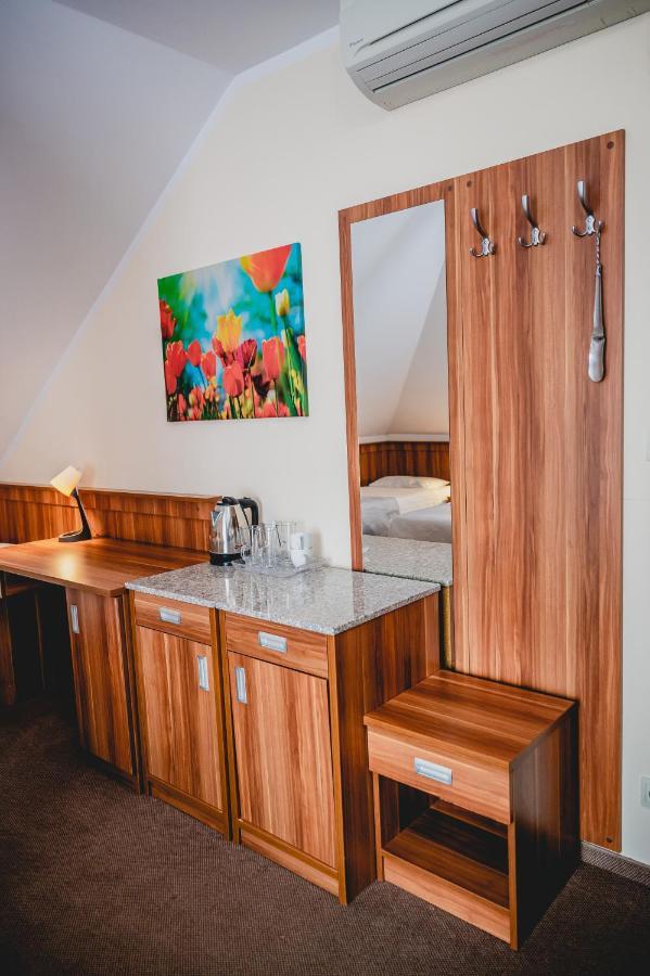 Hotel Nad Morzem- Art-Pension Swierzno Exterior photo